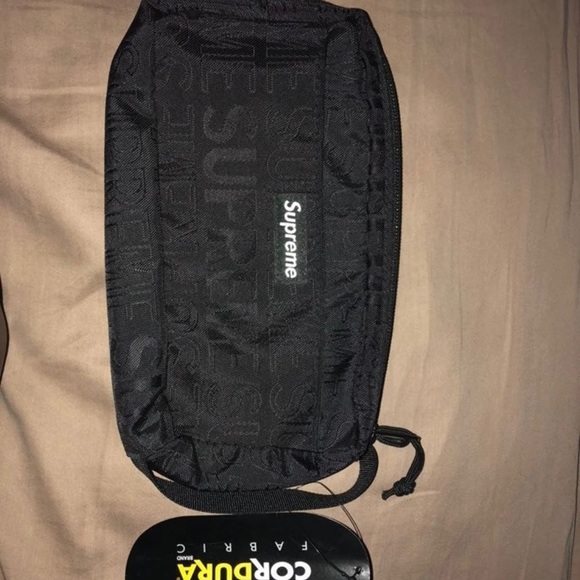 Supreme Pouch - Picture 1 of 2